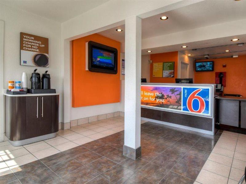 Motel 6-Escondido, Ca Bagian luar foto