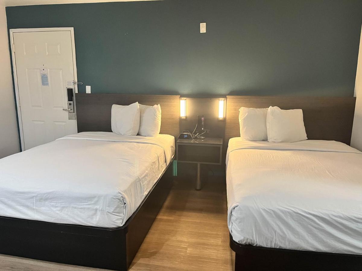 Motel 6-Escondido, Ca Bagian luar foto