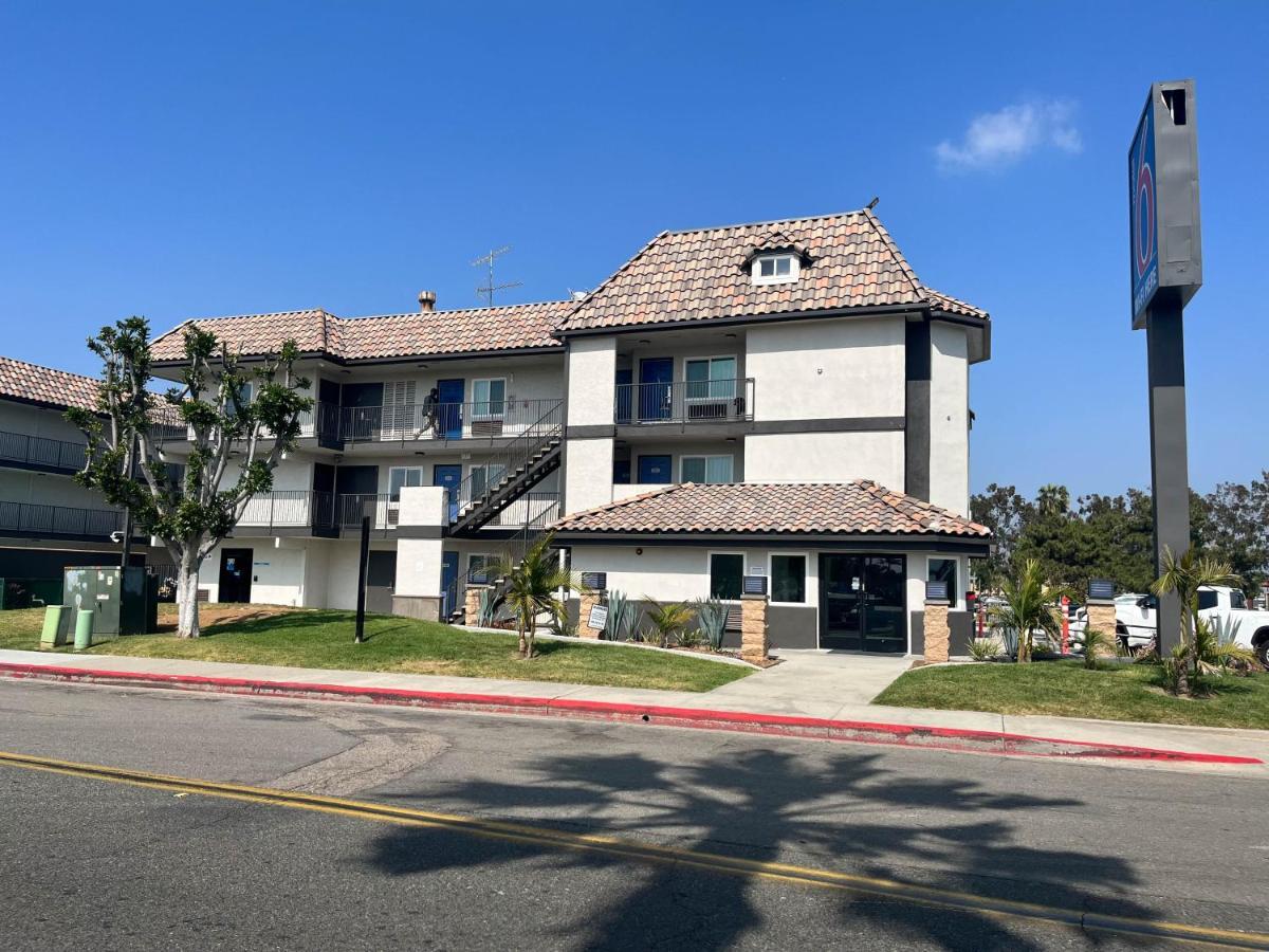 Motel 6-Escondido, Ca Bagian luar foto