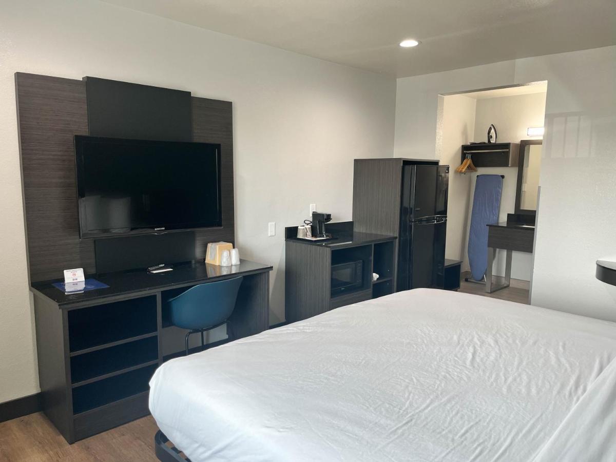 Motel 6-Escondido, Ca Bagian luar foto