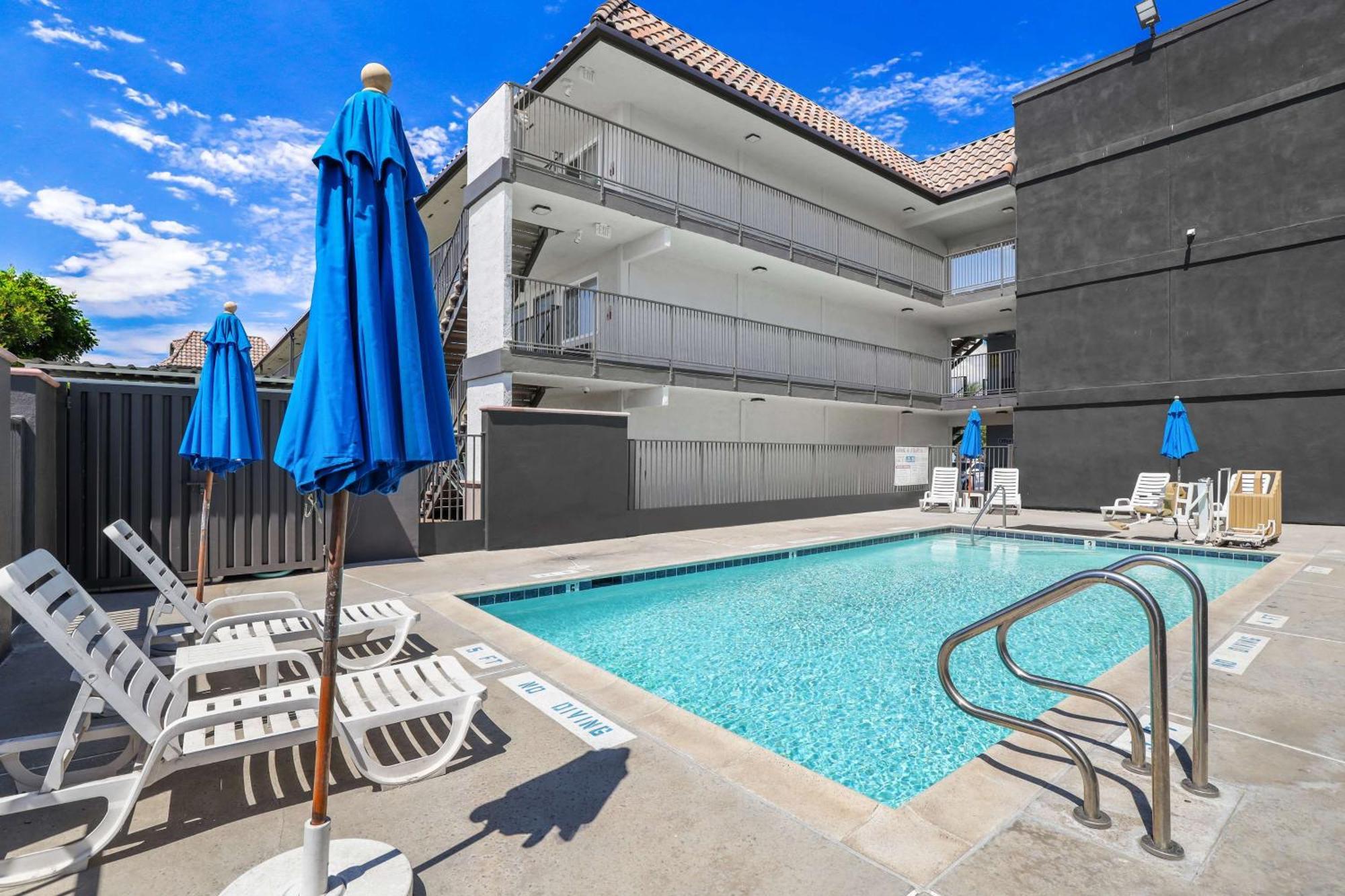 Motel 6-Escondido, Ca Bagian luar foto